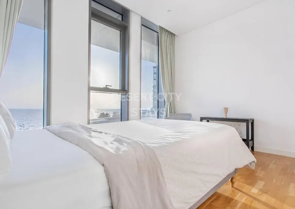 Luxurious 2 Bed In Bluewaters, Hosted By Desert City Stays Dubai Apartment